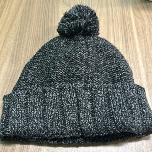 Boys, Adidas beanie - Picture 2 of 3